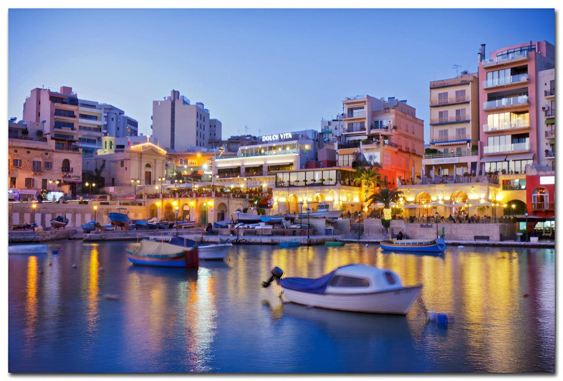 Apartment Luxury 2br Maisonette In Private Hot Tub Sliema