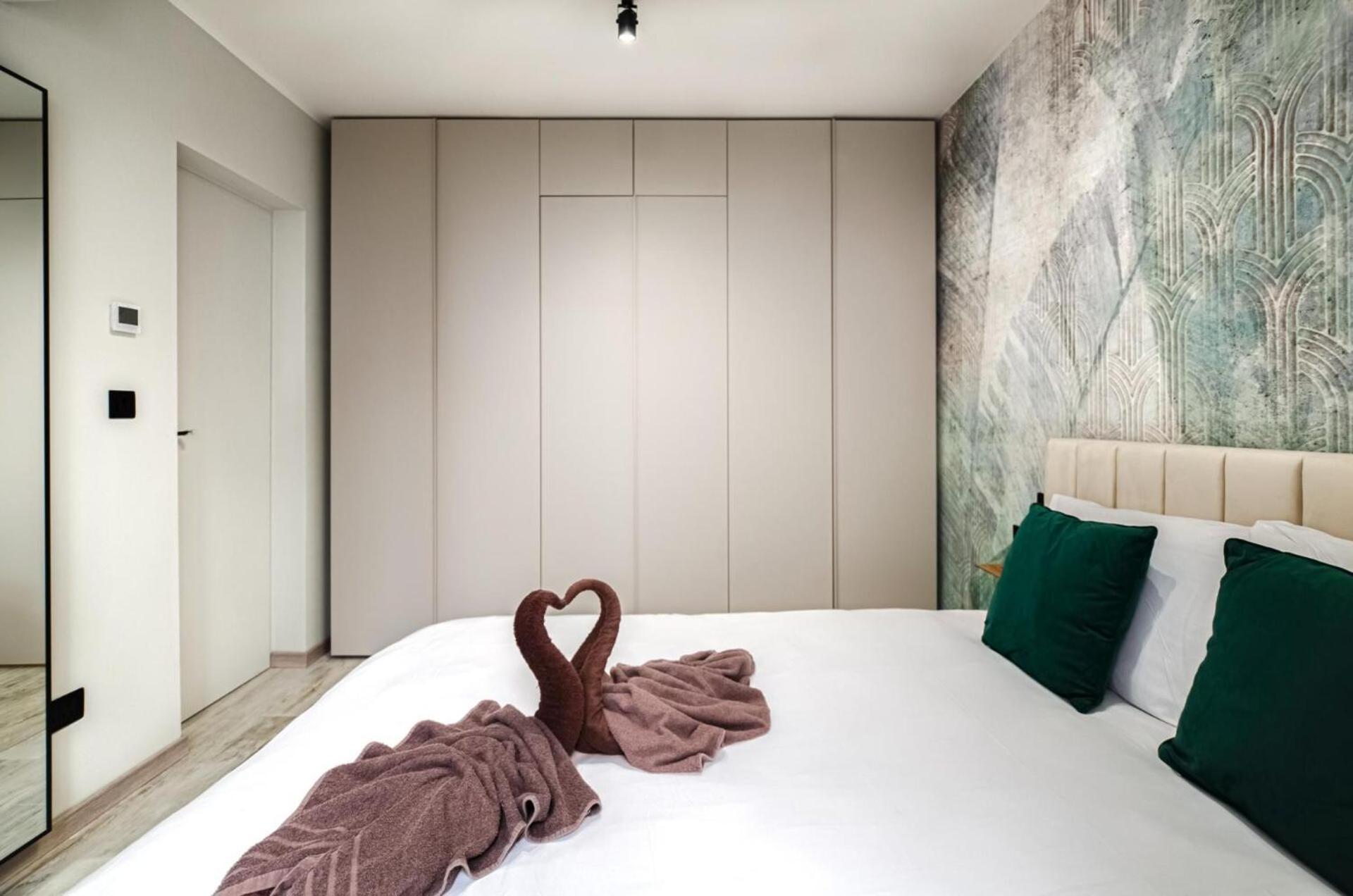Luxury 2br Maisonette In Private Hot Tub Apartment