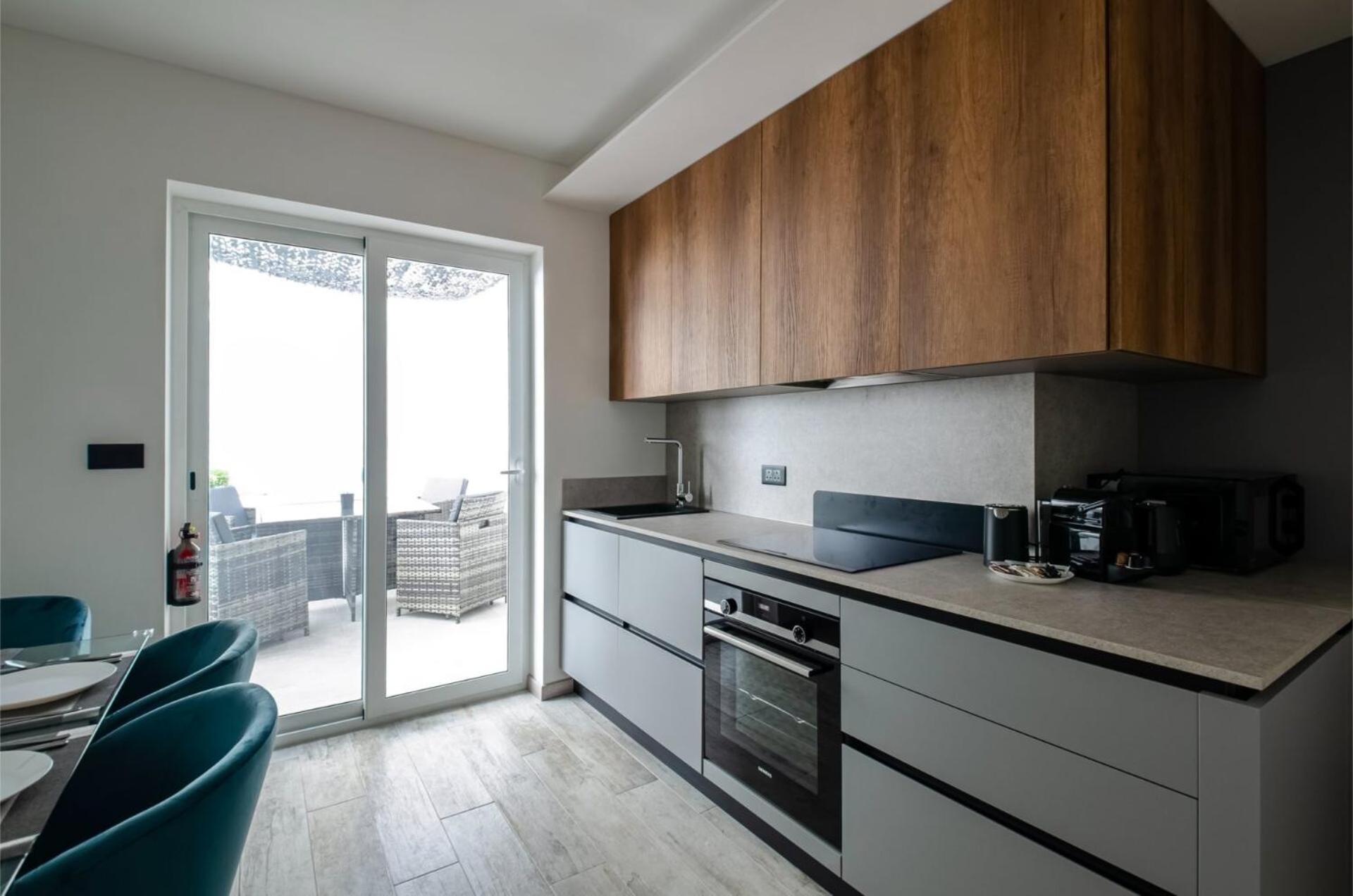 Apartment Luxury 2br Maisonette In Private Hot Tub *